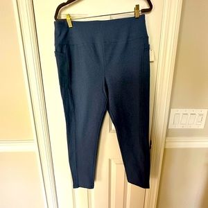 Talbots cropped blue leggings with pockets. Size PXL